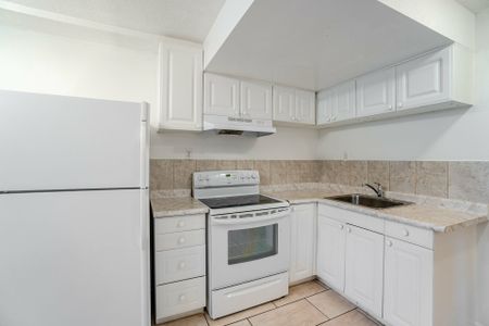 For Lease - 171 Clonmore Drive, Toronto, Ontario - Photo 3