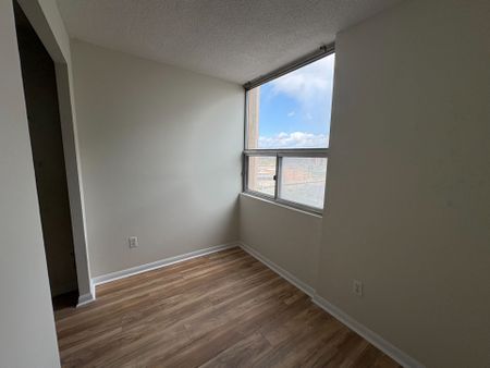 For Lease - 380 King Street Unit# 903, London East, Ontario - Photo 2