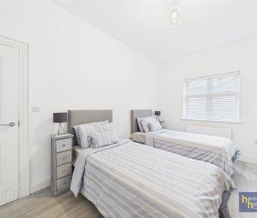 1 The Old Bank Building, 1 Great Georges Street, Warrenpoint, Newry... - Photo 3