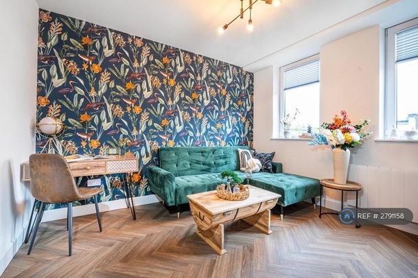 1 bedroom flat to rent - Photo 1