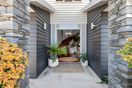 Exquisite Home with Stunning Marina Views in Matakatia Bay - Photo 5