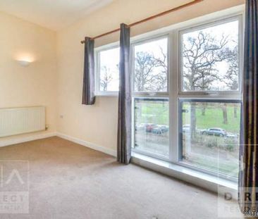 2 bedroom property to rent in Leatherhead - Photo 6