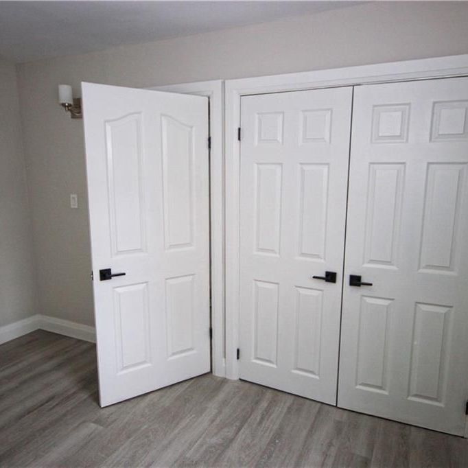 For Lease - 1356 Upper Wellington Street, Hamilton, Ontario - Photo 1