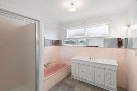 12 High Street, Moolap - Photo 4