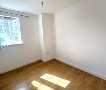 Chapel Street, Woking - 2 bedrooms Property for lettings - Seymours - Photo 1