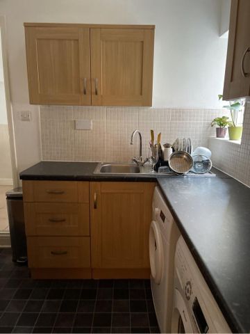 2 bedroom ground floor flat to rent - Photo 4