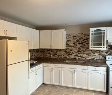 For Lease - 46 Lougheed Road Unit# Lower, Barrie, Ontario - Photo 4