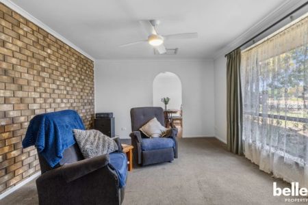 Spacious 4-Bed, 2-Bath Family Home on Large 950 m² Block at 8 Athens Terrace, Gawler East - Photo 3