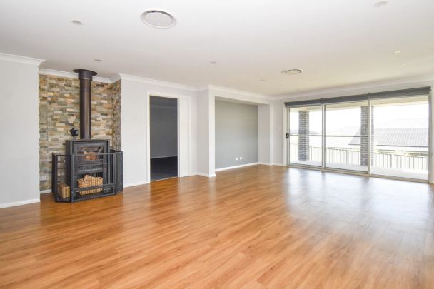 Family Home with Versatile Living Areas - Photo 1