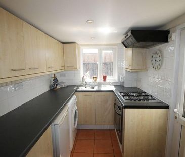 1 bedroom semi-detached house to rent - Photo 6