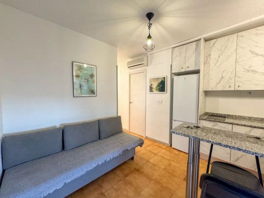 Alquiler de piso en Gaspar Perrelló - Photo 1