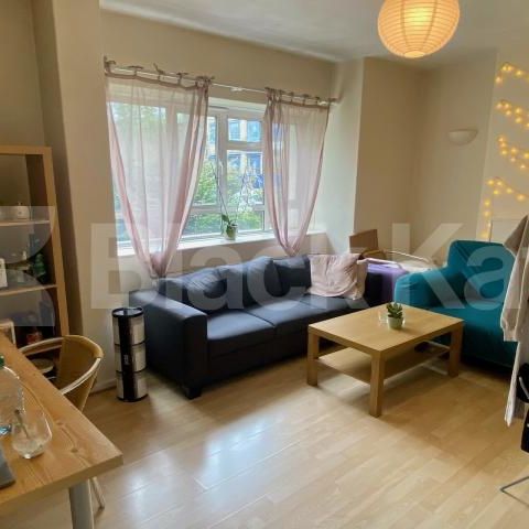 Mid-Century Development moments from Borough Station - Photo 1