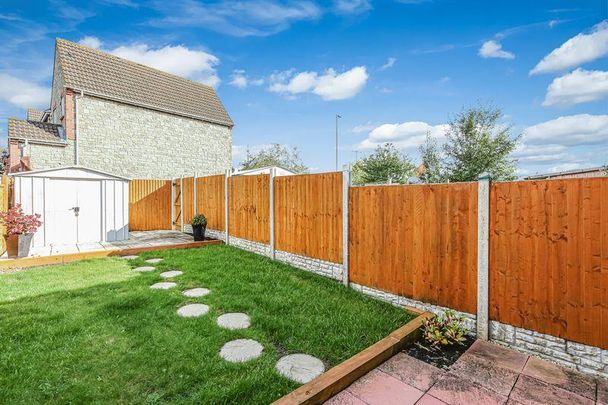 2 bedroom terraced house to rent - Photo 1