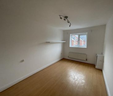 3 bedroom terraced house to rent - Photo 6