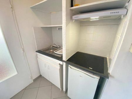 Location appartement rénové 1 pièce 17.76 m² à Montpellier (34000) - Photo 4