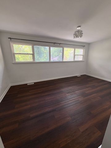 For Lease - 4130 Lawrence Avenue, Toronto, Ontario - Photo 3