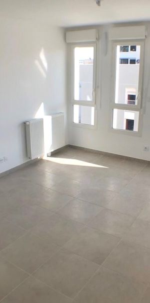 APPARTEMENT STUDIO 13003 DOCK JOLIETTE, - Photo 1