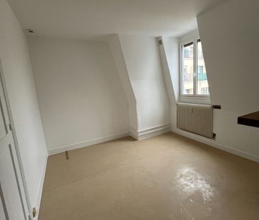 Appartement Paris 1 pièce(s) 18.79 m2 VIDE - Photo 1