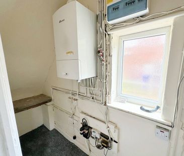 2 bedroom semi-detached house to rent - Photo 5
