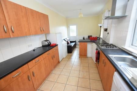 Lutterworth Road, Abington, Northampton, NN1 - Photo 4