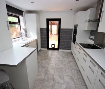 2 bedroom terraced house to rent - Photo 6