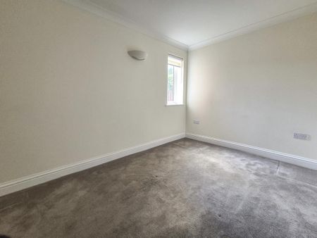 2 bedroom maisonette to rent - Photo 4