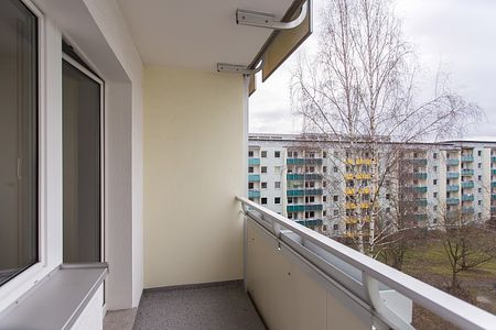 Neuer Boden, frisch tapezierte Wände - Erstbezug nach Renovierung * 3 Räume in Markersdorf Nord - Photo 5