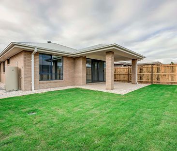 Perfect Family Home - Photo 4