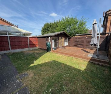 Semi-detached house to rent on - Photo 2