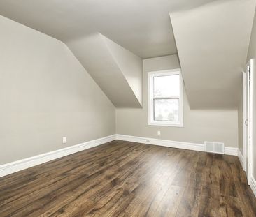 For Lease - 254 Hibbert Avenue Unit# Upper, Oshawa, Ontario - Photo 2