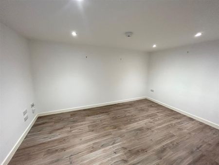 Market Place, Doncaster, Bawtry - Photo 5