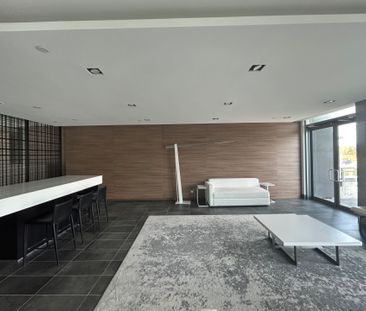 For Lease - 5260 Dundas Street Unit# 420, Burlington, Ontario - Photo 1