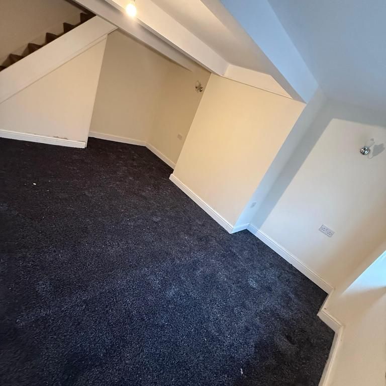 2 bedroom semi-detached house to rent - Photo 1