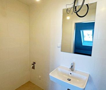 AUGARTEN-NÄHE, DACHGESCHOSS, klimatisierte 43 m2 Neubau mit 6 m2 Ba... - Photo 5