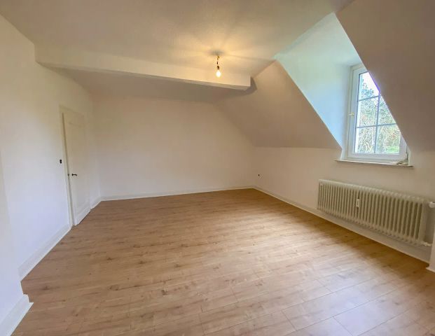 Wohnen zur Miete in einer Burg? 4-Zimmer Wohnung in der Burg Volperhausen! - Foto 1