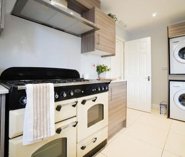 1 bedroom in a house share to rent - Photo 4