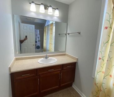 For Lease - 28 Tawnie Crescent, Brampton, Ontario - Photo 3