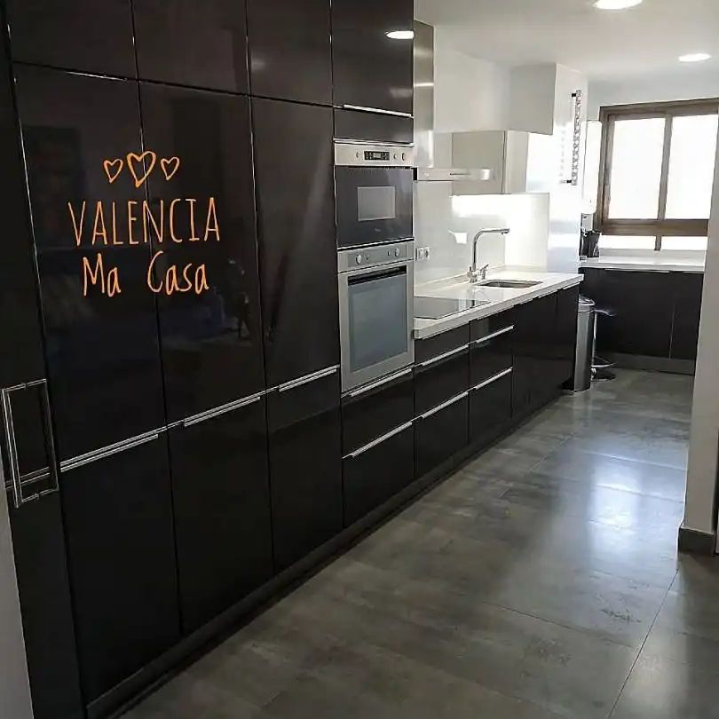 Valencia - Photo 1