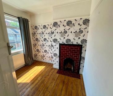 12 Sandown Drive, Ballyhackamore, Belfast, BT5 6GZ - Photo 1