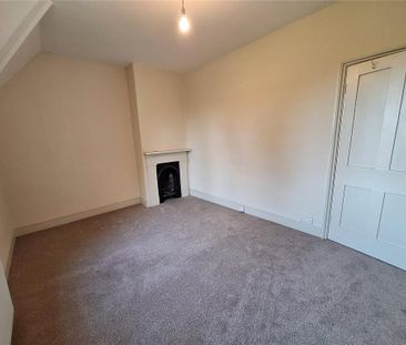 2 bedroom semi-detached house to rent - Photo 3