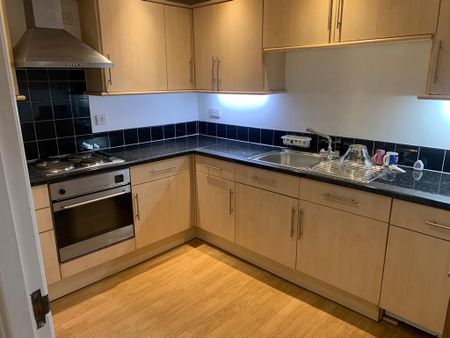 2 bedroom apartment to rent - Photo 5