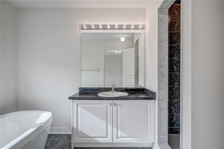 For Lease - 150 Spofford Drive, Whitchurch-Stouffville, Ontario - Photo 2