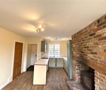 Available now, we offer to you 2 White Quarry Cottage, a delightful... - Photo 3