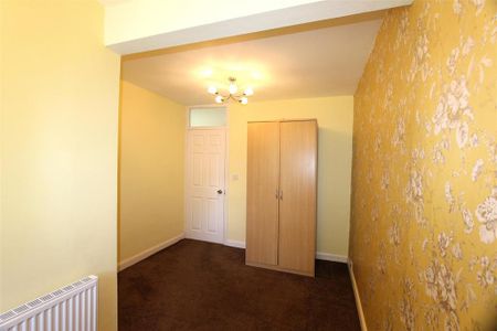 2 bedroom semi-detached bungalow to rent - Photo 5