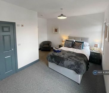 1 bedroom in a house share to rent - Photo 4