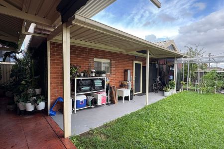 2 BEDROOM GRANNY FLAT - Photo 2
