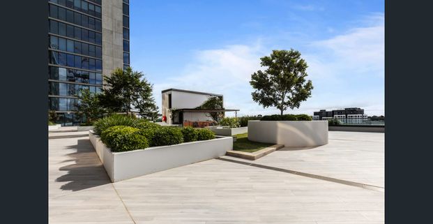 FULLY FURNISHED - A Delightful Home in Alphington - Photo 1