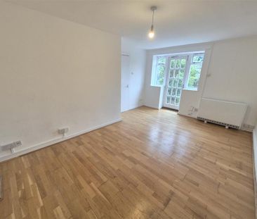 3 bedroom end of terrace house to rent - Photo 4