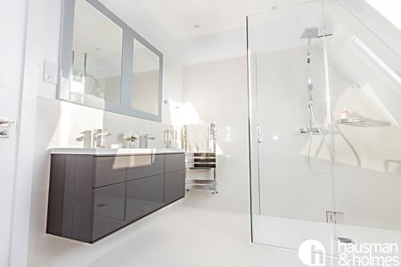 3 Bed Penthouse, White Lodge, NW11 - Photo 4
