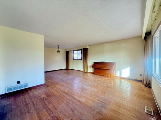 For Lease - 31 Fred Varley Drive, Markham, Ontario - Photo 1